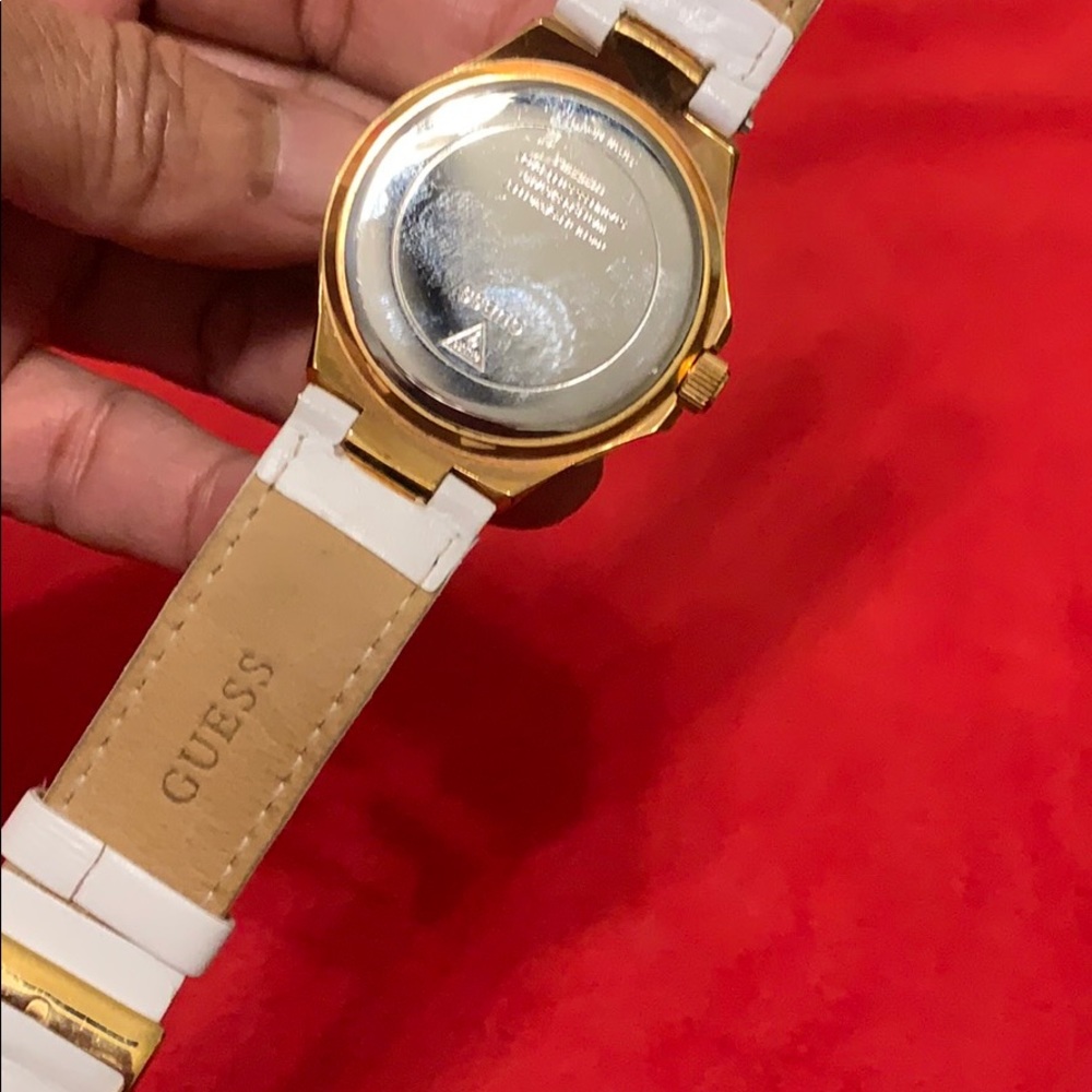 Guess Watch - Picture 4 of 4